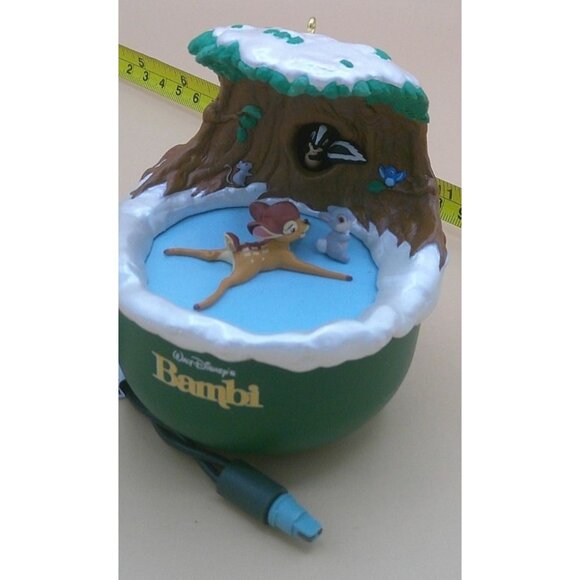 Hallmark Keepsake Ornament "Bambi Discovers Winter" w/ Motion & Lights * AB20 aa - Picture 2 of 5